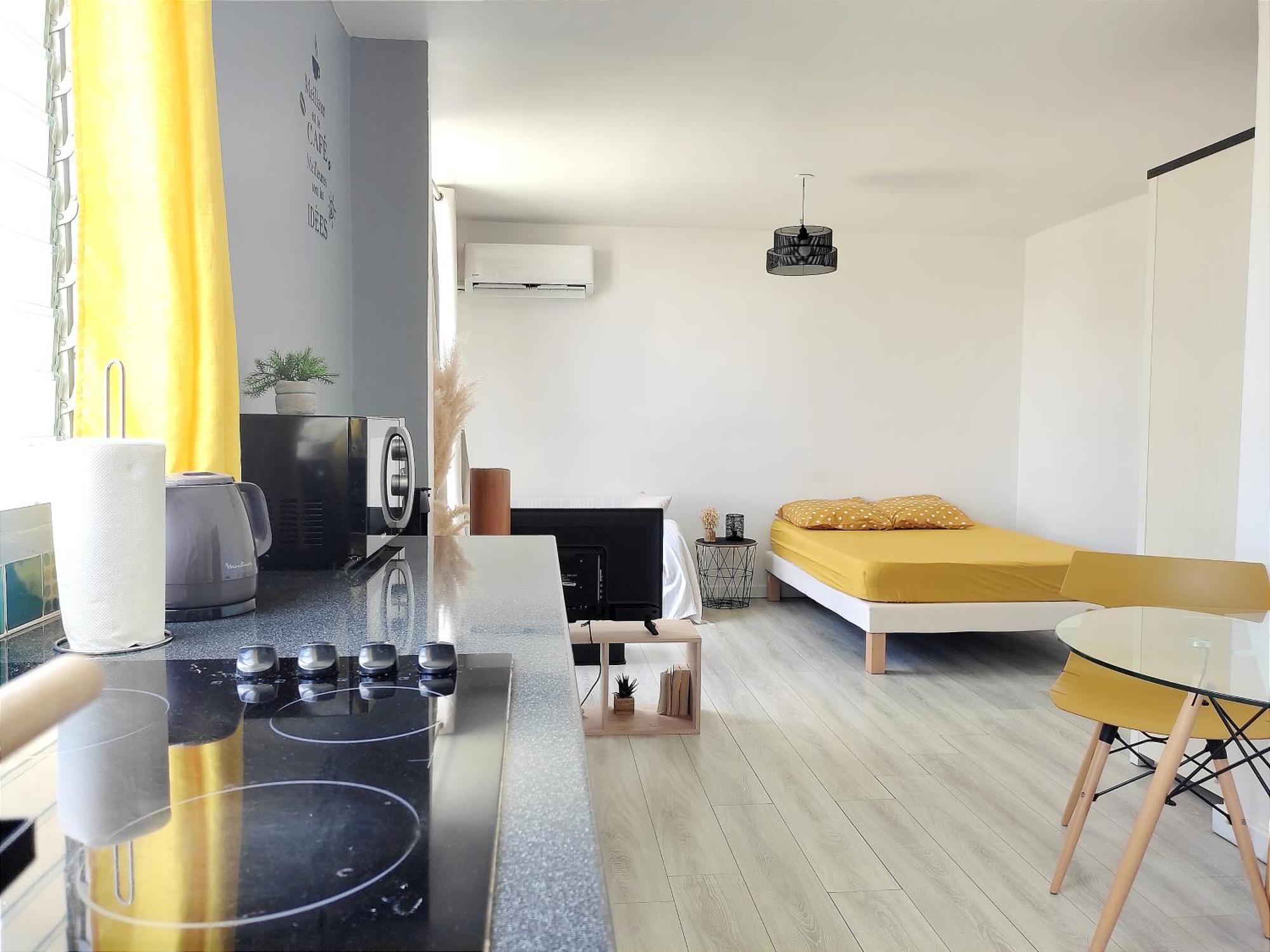 Charmant Studio Idealement Situe A La Marina Du Gosier Apartment Пойнт а Питр Екстериор снимка
